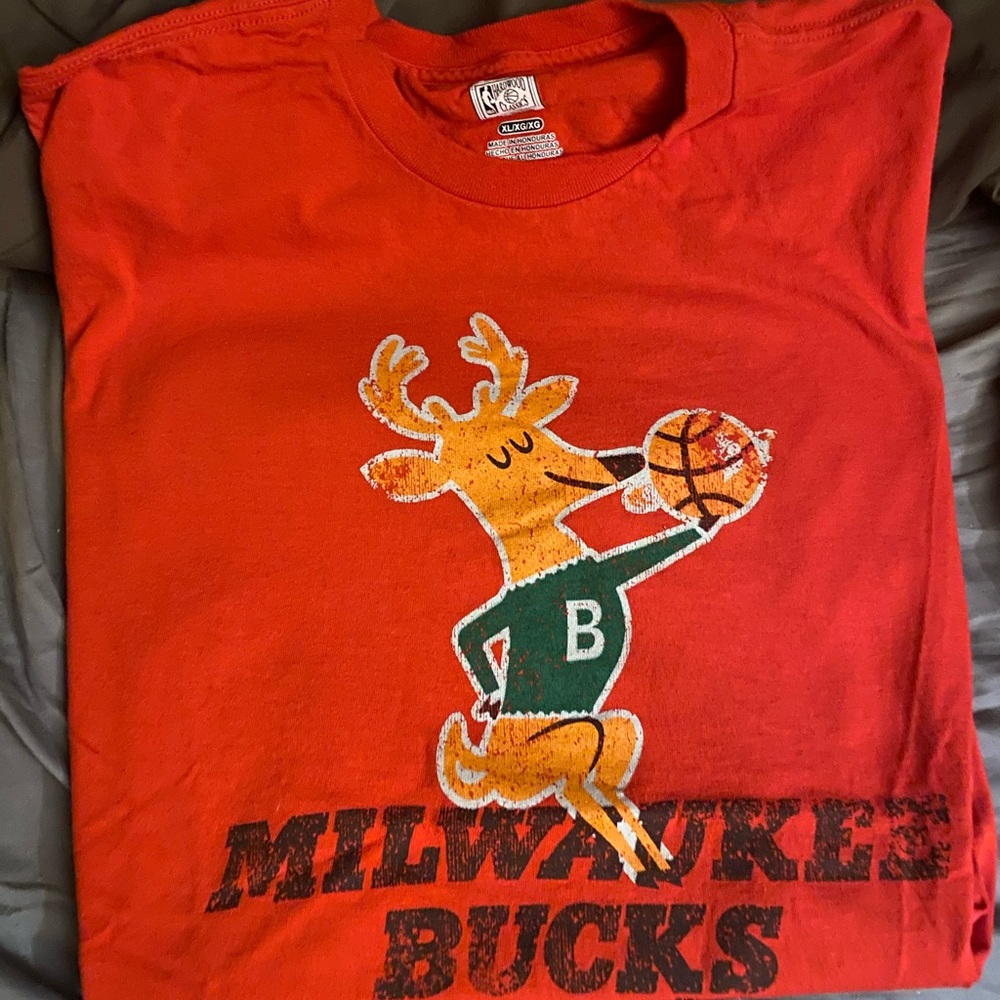 Vintage Milwaukee Bucks Shirt Sz XL